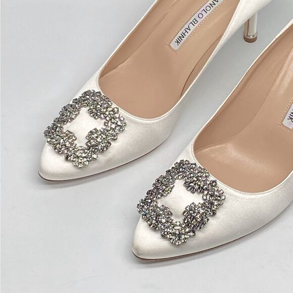 Manolo Blahnik Hangisi 70MM Crystal Buckle Satin Pumps size 37 - Picture 4 of 16